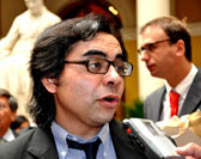 Dr. Gonzalo Robledo Veloso del Departamento de Matemáticas